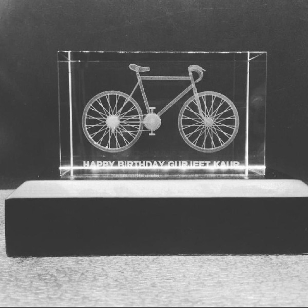Personalized 3D Laser Engraved Crystal Cube